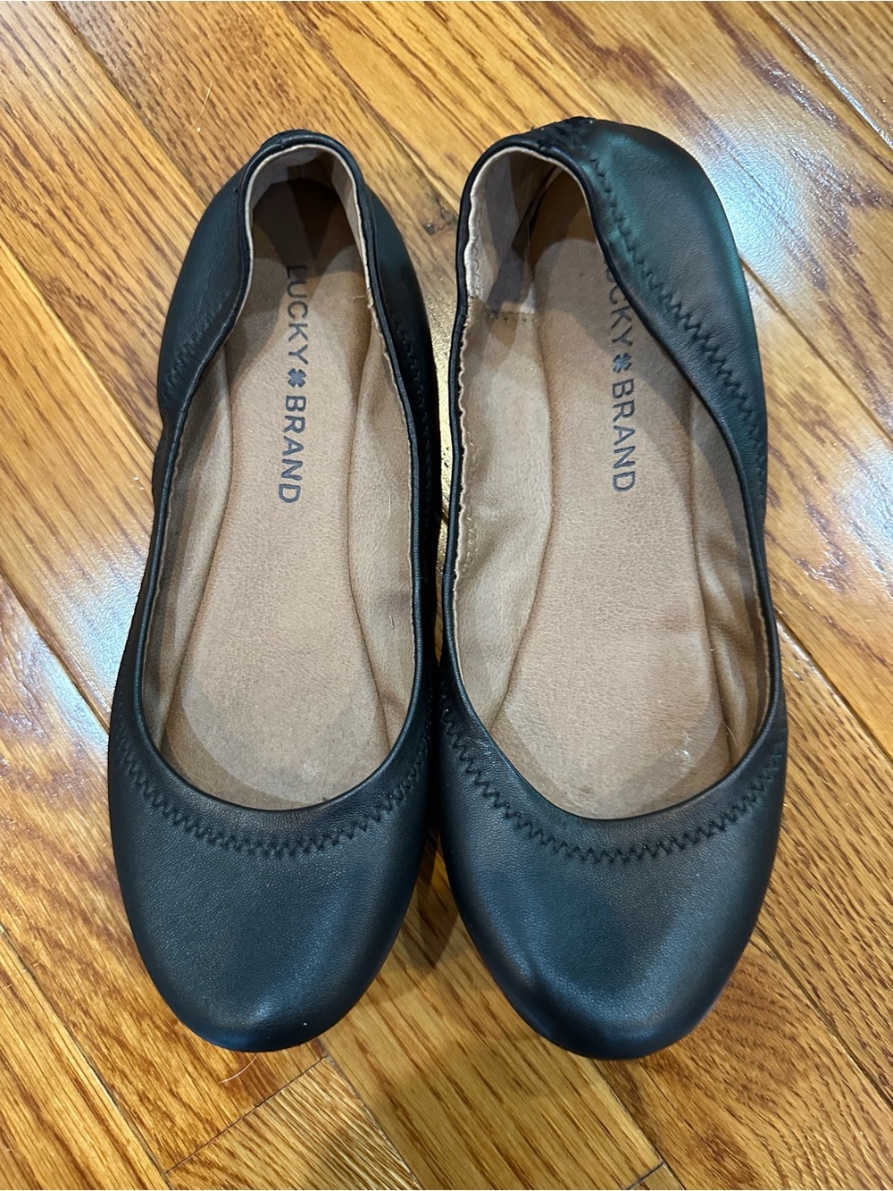 ***Lucky Brand black leather ballet flats women’s size 6.5 EUC